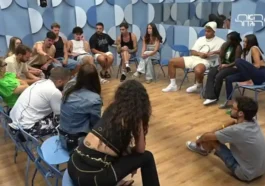 ישיבת הדיירים הראשונה. צילום מסך ערוץ 26